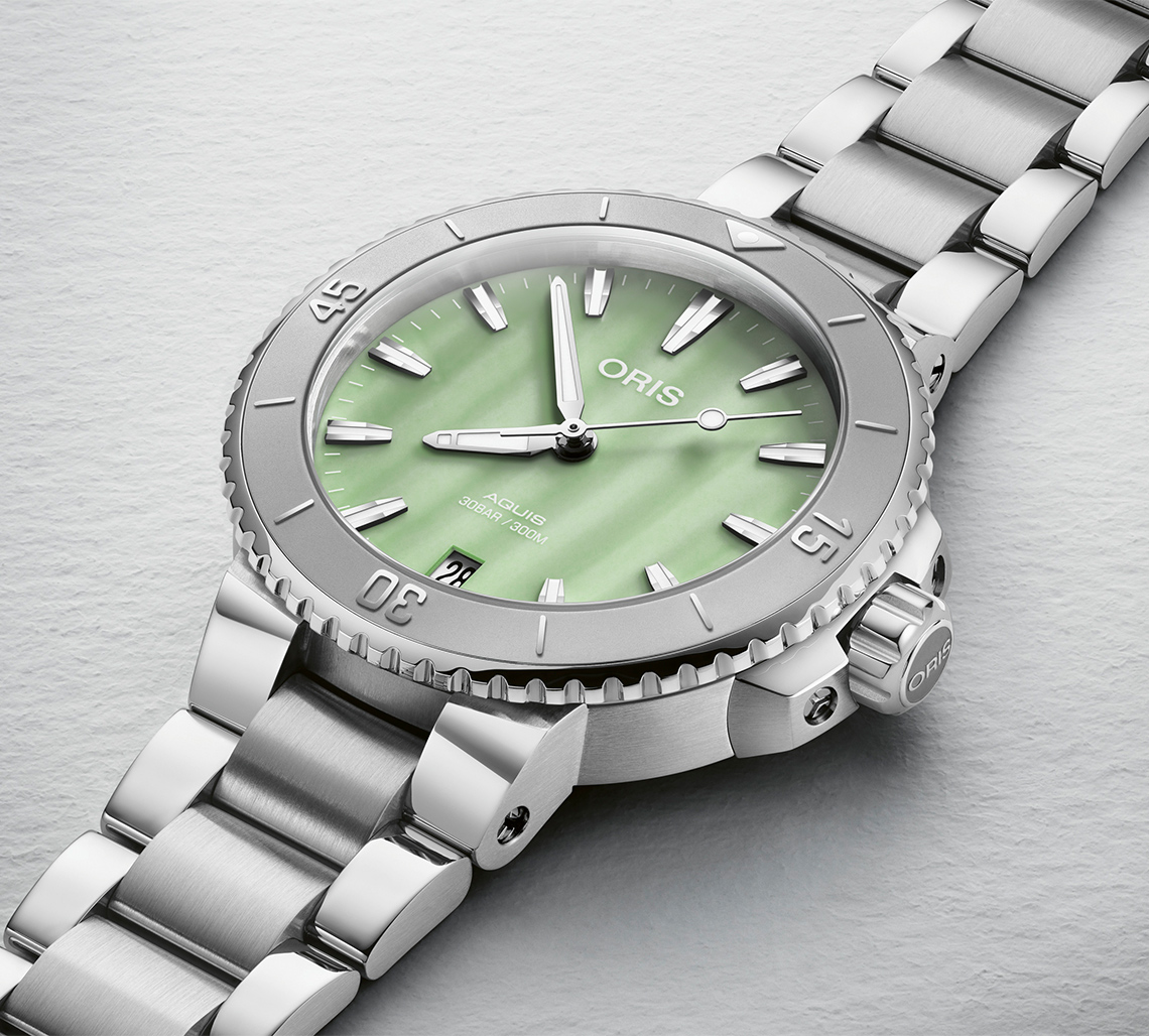 ORIS Aquis Date Seafoam Green 36mm