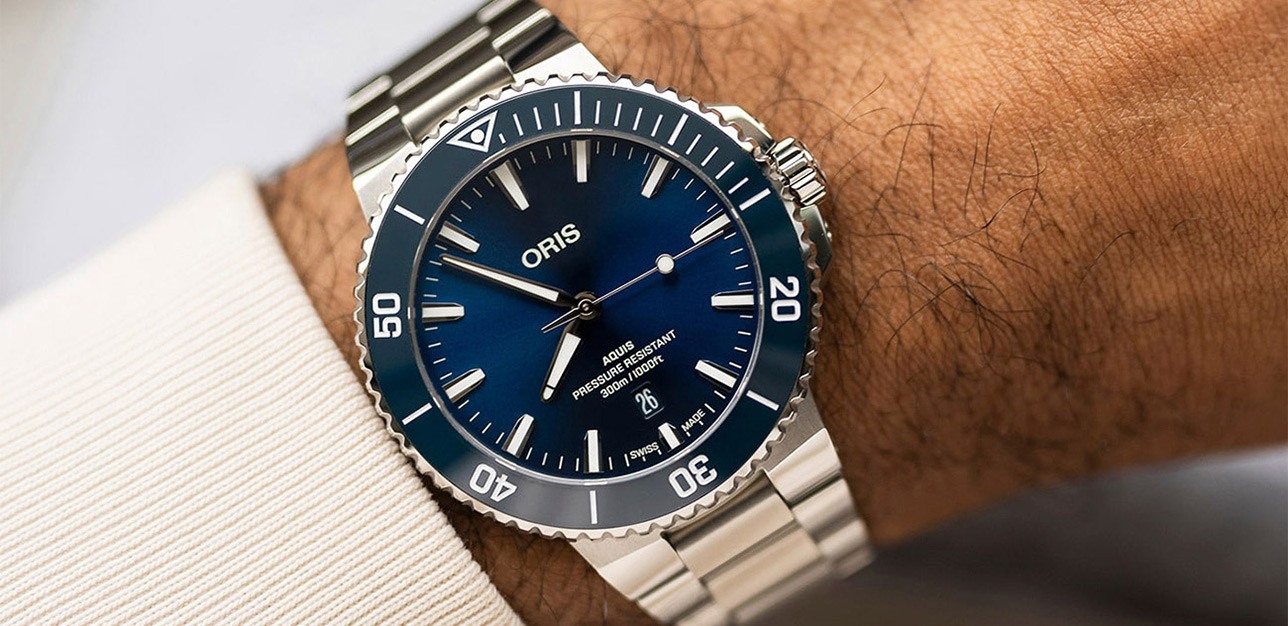 ORIS Aquis Date 43mm blue dial, stainless steel bracelet - 73377894135mb