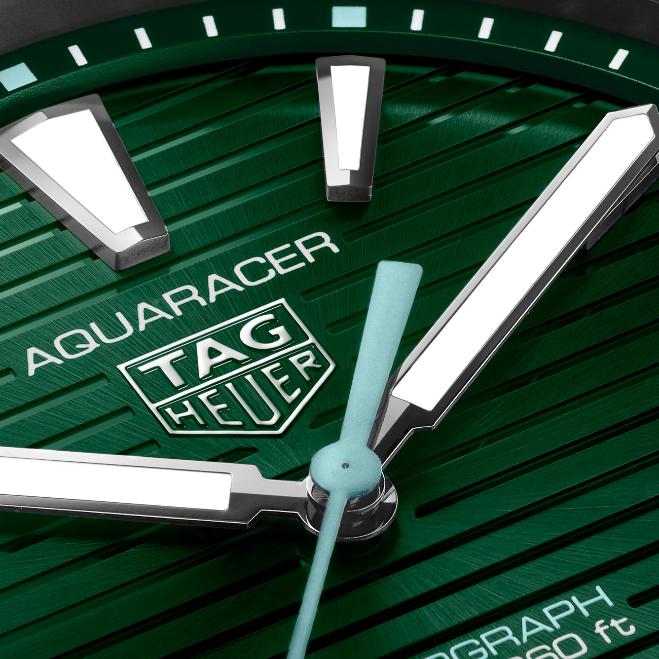 TAG Heuer Aquaracer Professional 200 Solargraph 40mm